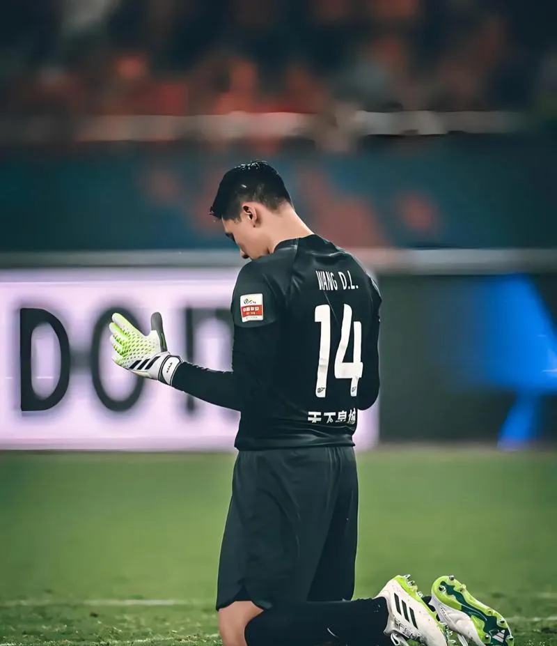  上海申花22神户胜利船 