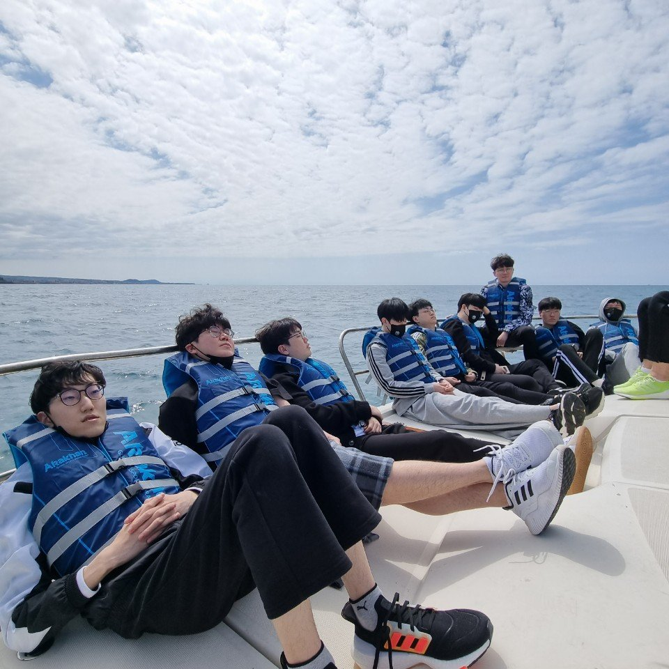 JackeyLove连续十二场比赛得分超过突破纪录，C9挑战极限！的简单介绍